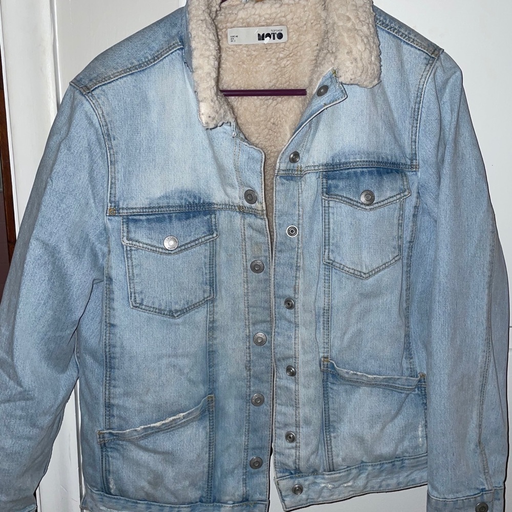 TOPSHOP Moto Jean jacket with fur. Size 8.